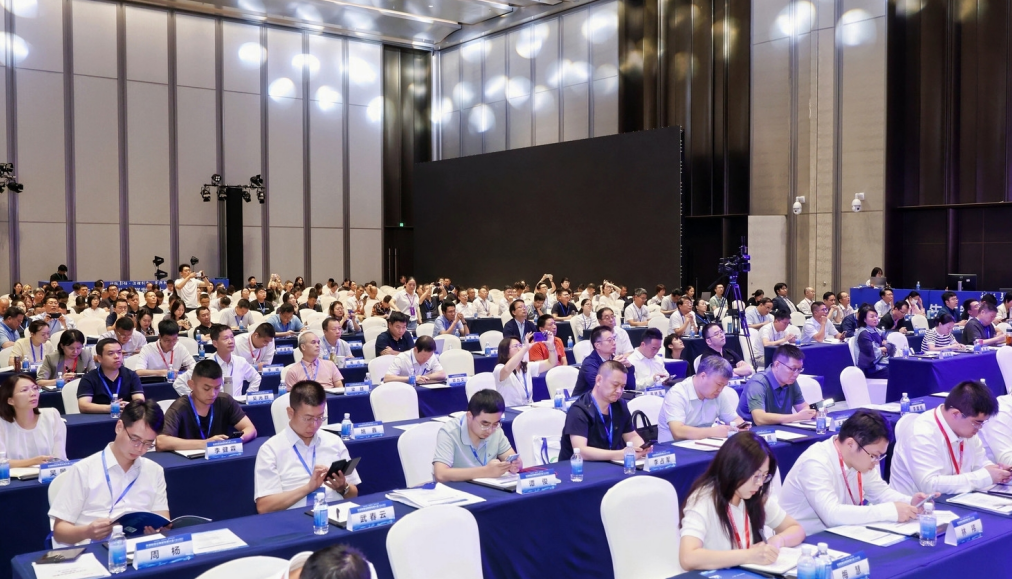 我院受邀參加2025先進(jìn)制造業(yè)集群發(fā)展大會，與50人論壇專家共話世界級集群新未來